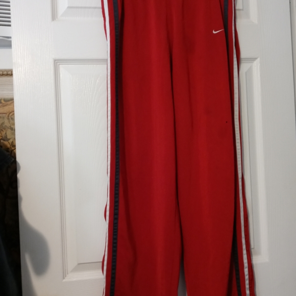 π NIKE RED ATHLETIC MEN JOGGER π - Picture 5 of 11
